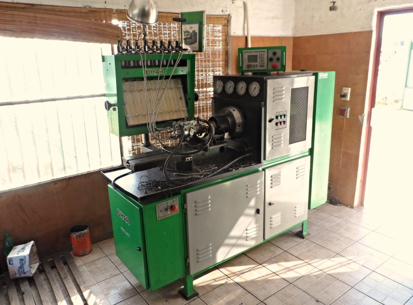 Banco de pruebas Dhar visto de costado